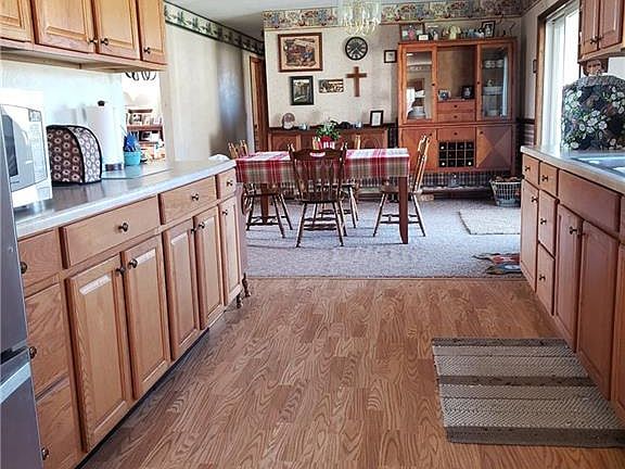 5th image of 857 Maiden Ln