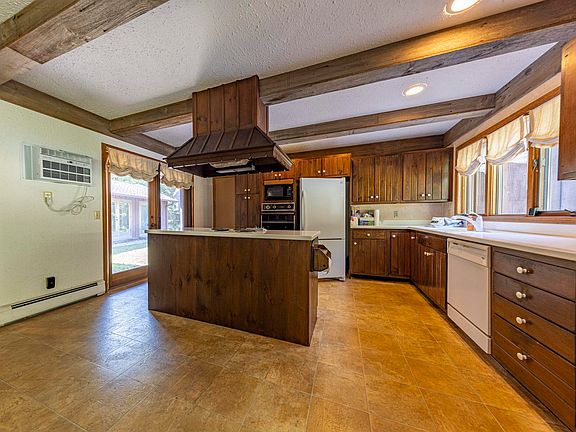 4th image of 3502 N Spring Hill Dr