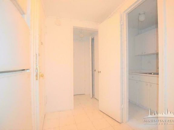 3rd image of 108 E 38th St APT 805