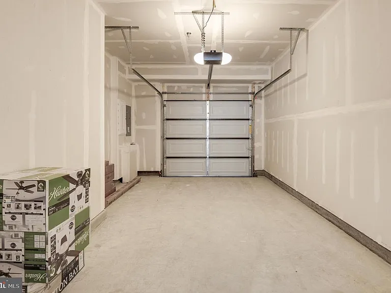43798 Middleway Ter — Photo 10