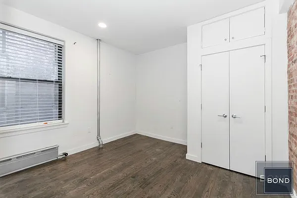 Rented by Bond New York | media 5