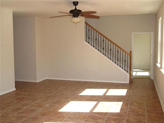5th image of 403 Red Hawk Dr