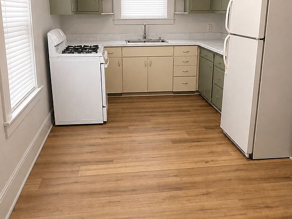5th image of 93 Deane St #2