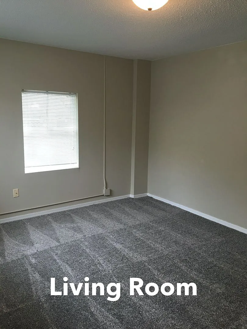 417 N. Walnut St. — Photo 2