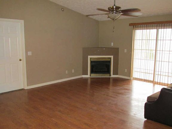 3rd image of 3171 Preserve Ln APT 3B
