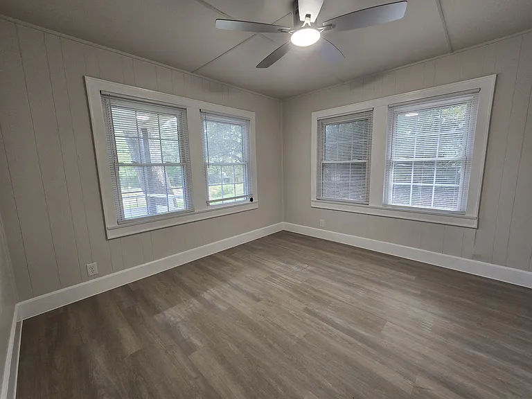259 Wells St — Photo 18