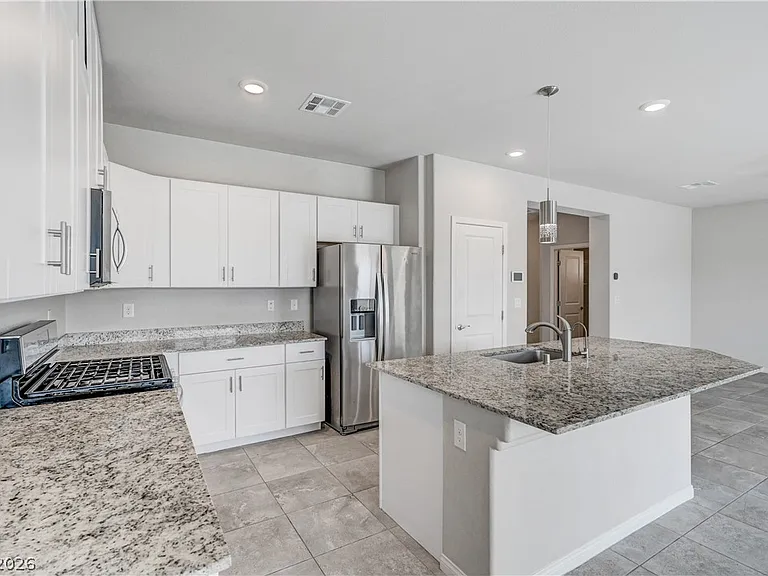 7845 Warm Winds St — Photo 3