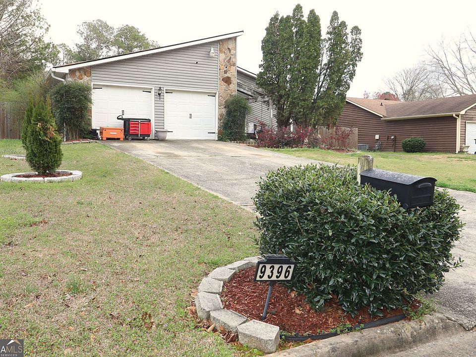 1st image of 9396 Forest Knoll Dr