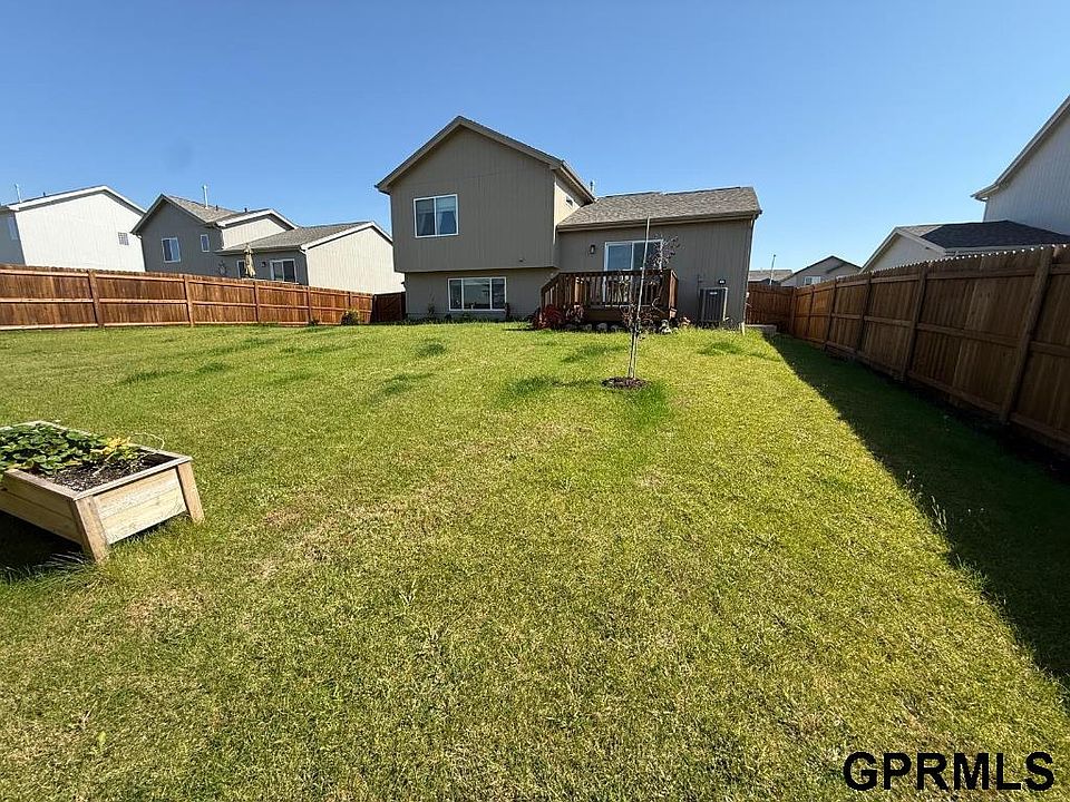 nalu＊-11138 7906 N 112th St, Omaha, NE 68142 | Zillow