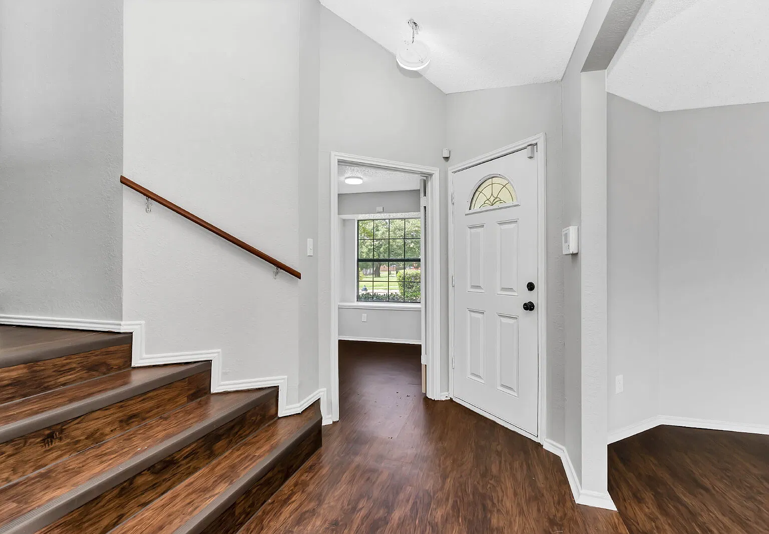 3 bed, 2.0 bath, 1490 sqft, $1,750 — Photo 1