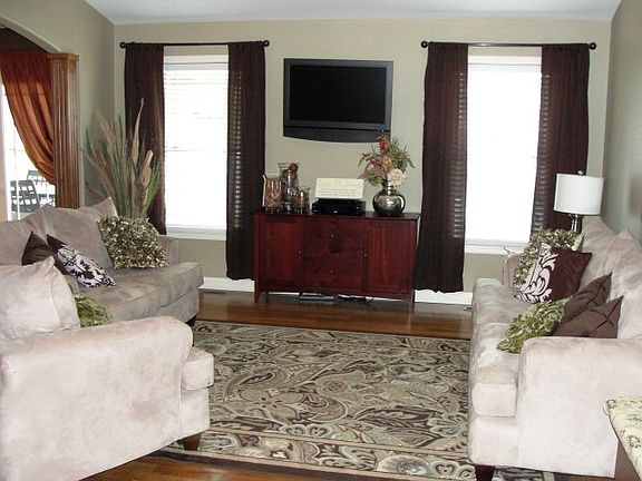3rd image of 5607 Potter Hill Ct