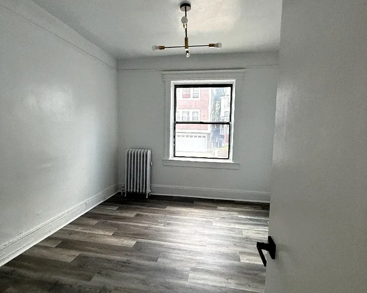 66 N Grove St #6L — Photo 3