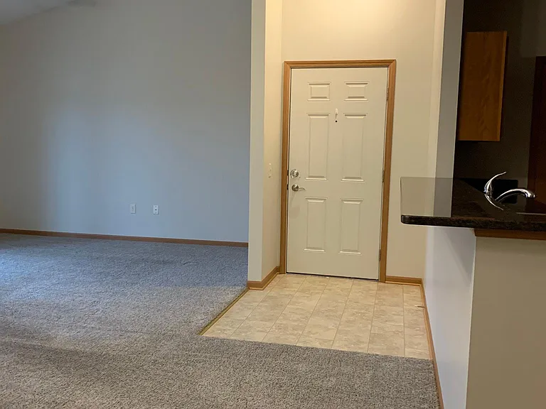 1085 Reimer Rd — Photo 12