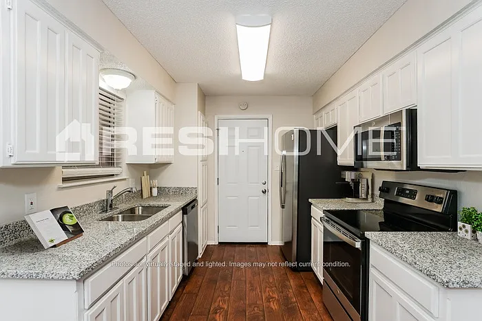 6589 Old Mill Cir — Photo 4