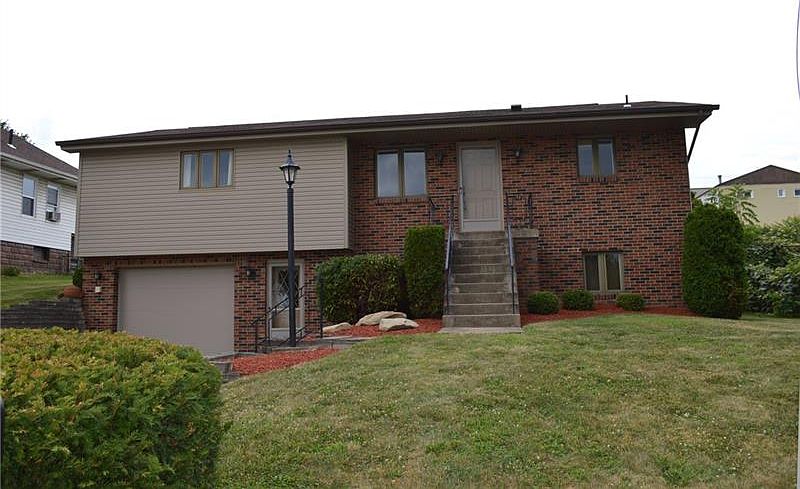 1st image of 7 Brentwood Dr