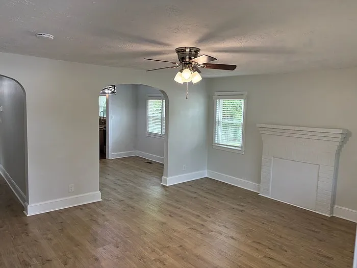 829 Amye St — Photo 3