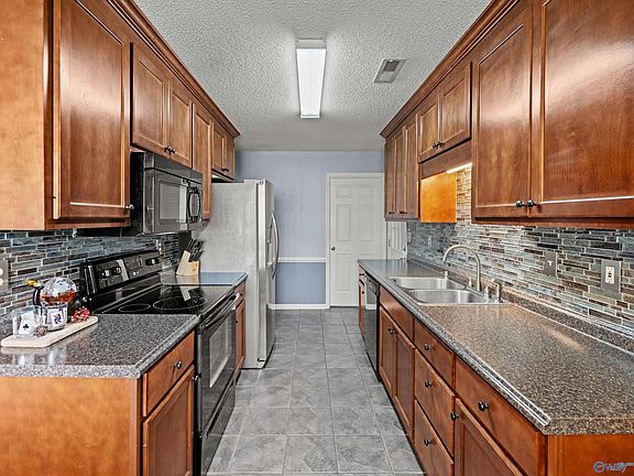 5th image of 108 City Park Rd