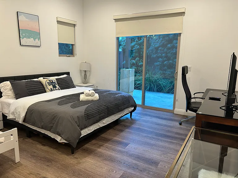 Master bedroom 3