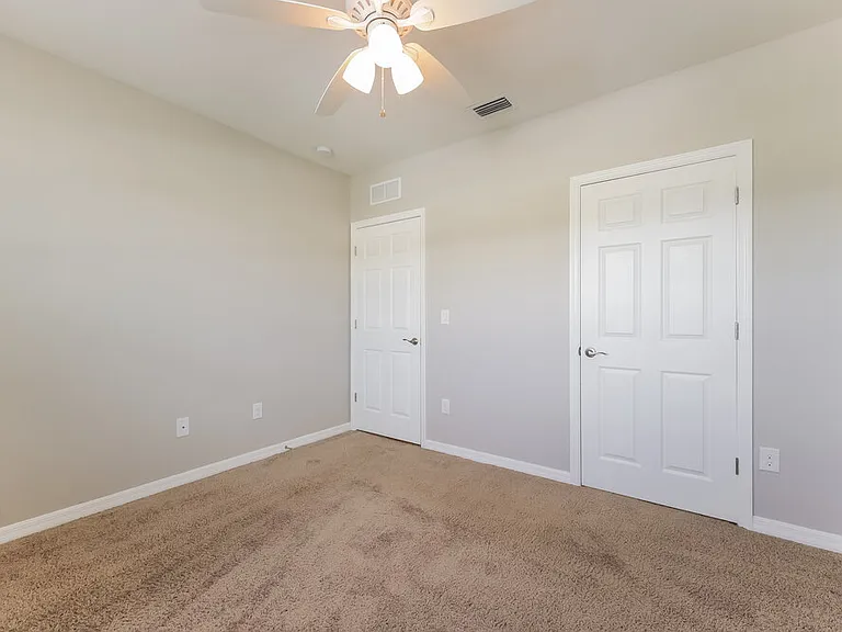 220 SE 2nd Pl — Photo 13