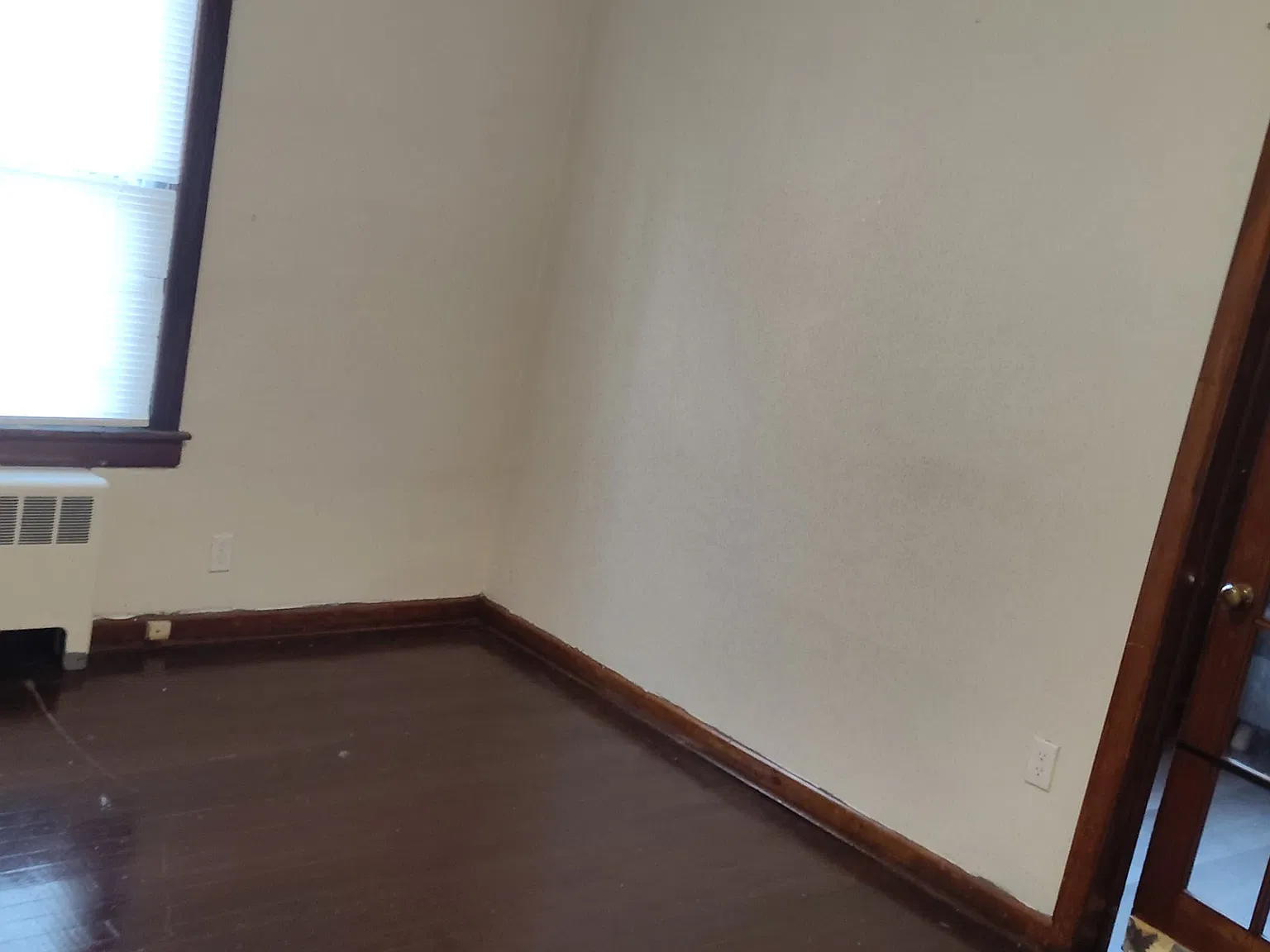 3 bed, 1250 sqft, $1,925 — Photo 2