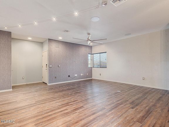 4th image of 3081 N Dasylirion Dr