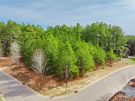 2nd image of 5001 Hermitage Ct
