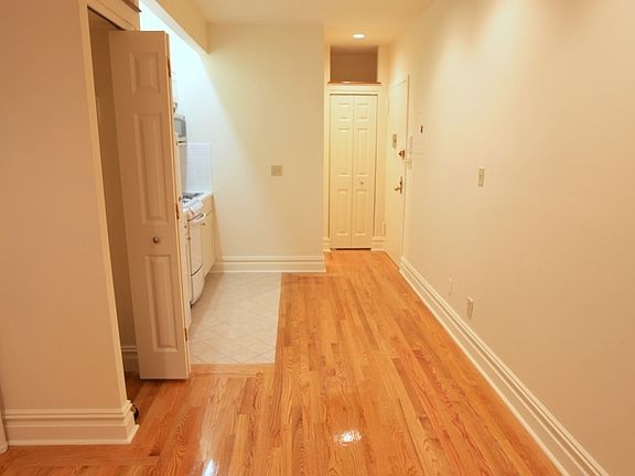 5th image of 328 E 95th St APT 1