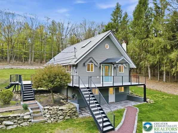1012 Neola Church Rd, Stroudsburg, PA 18360