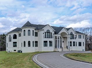 7 Embry Farm Rd, Marlboro, NJ 07746