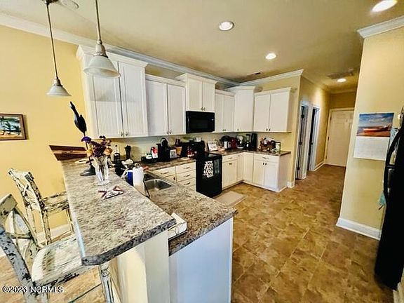 5th image of 2212 Brookville Drive #B