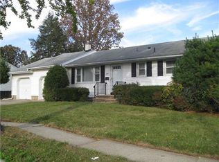 933 Maple Ave, Piscataway, NJ 08854