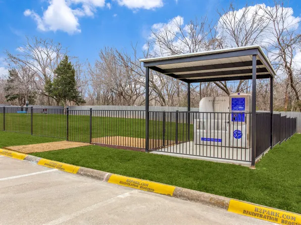 Barcelona on Chisholm Trail