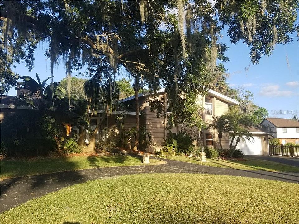 1st image of 19 Lakeshore Dr