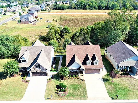 2nd image of 1072 Lindenshire Dr Lot 18