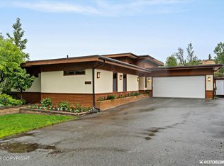 6525 McGill Way, Anchorage, AK 99502