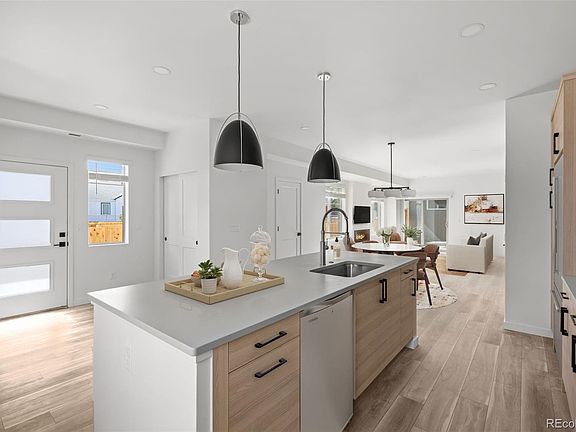 3rd image of 3905 Upham Street