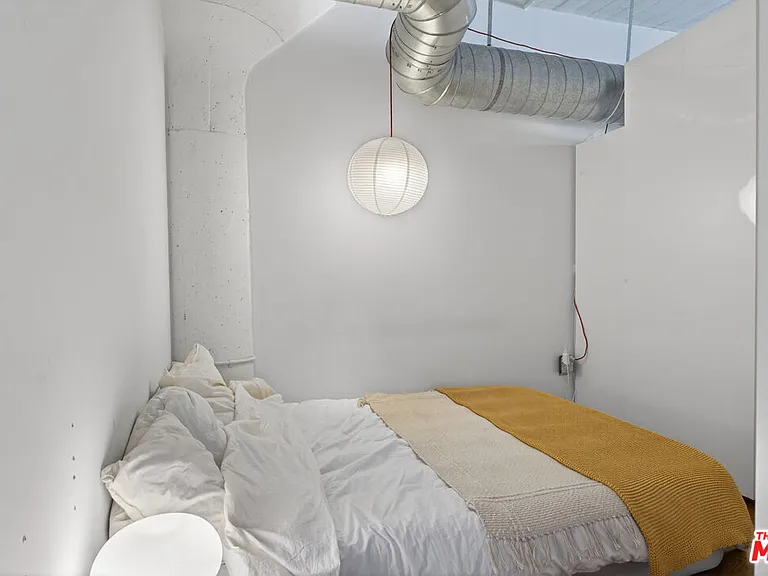 200 N San Fernando Rd #315 — Photo 9