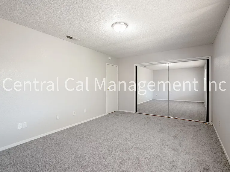 5713 Fairfax Rd — Photo 8