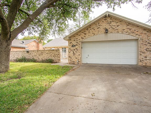 2nd image of 2517 Emerson Dr