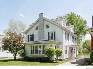 209 Westfield Rd, Eggertsville, NY 14226