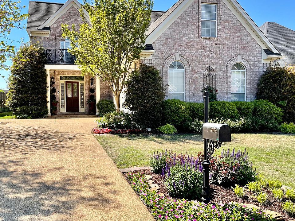 1st image of 2665 Graystone Dr