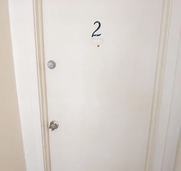 228 Manor Cir — Photo 8