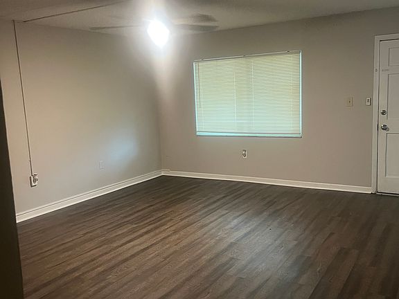 5th image of 2319 W Bristol Ave APT 105