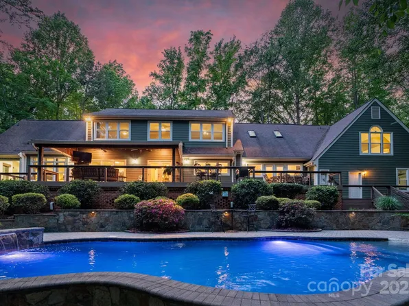 8400 Prince Valiant Dr, Marvin, NC 28173