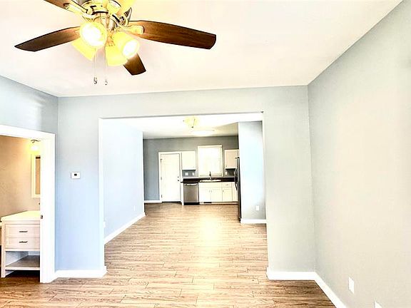 4th image of 1623 Clark St
