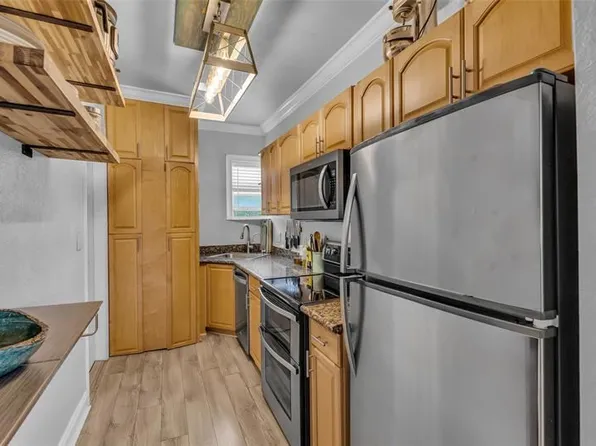 401 NE 16th Ave #4, Fort Lauderdale, FL 33304