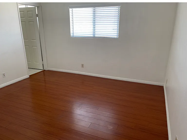 132 W Glendon Way #B — Photo 4
