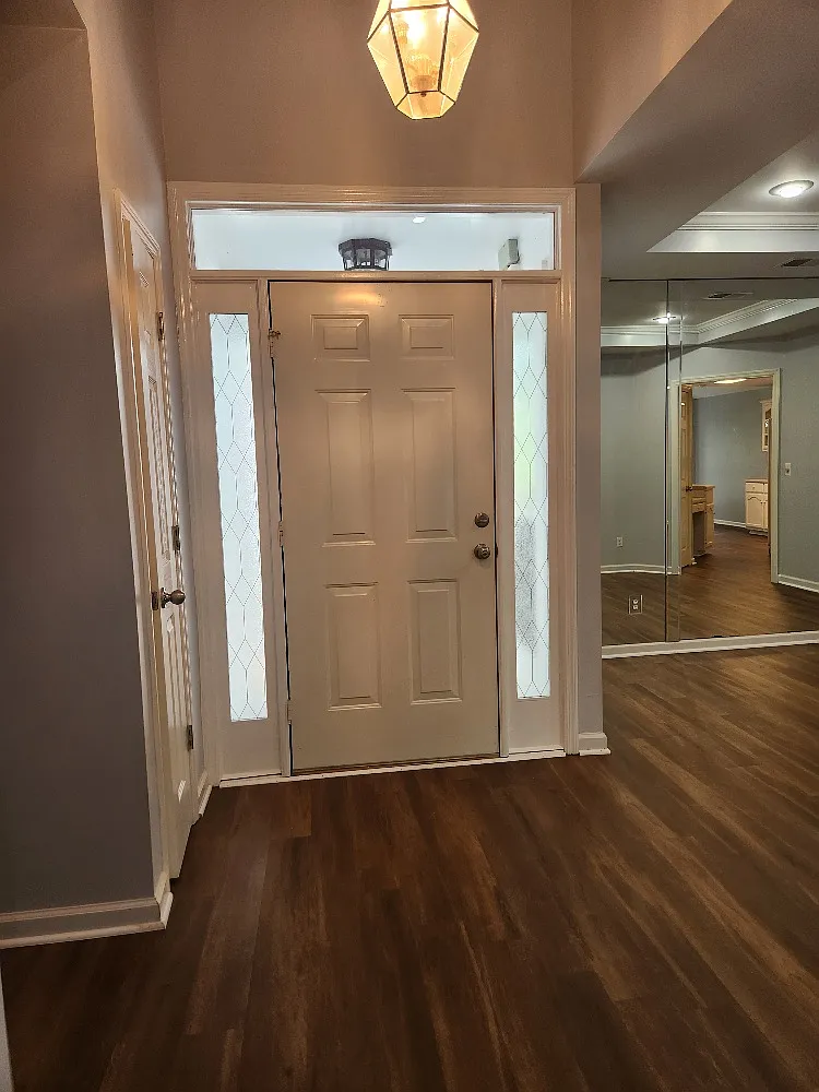 3 bed, 1749 sqft, $2,025 — Photo 3