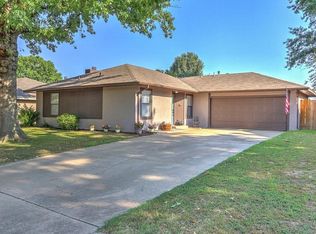 1302 W Austin St, Broken Arrow, OK 74011