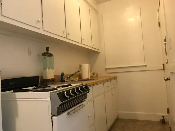 274 Amherst St APT 6, Manchester, NH 03104